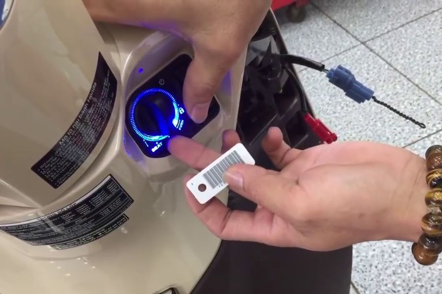 Mở khóa xe SH mode bằng mã ID khấn cấp