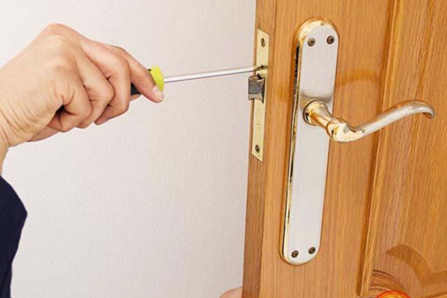 Nếu mọi cách đều không hiệu quả, hãy để “Sửa Khóa Tại Nhà 24h” hỗ trợ bạn nhanh chóng, an toàn và chuyên nghiệp nhất.