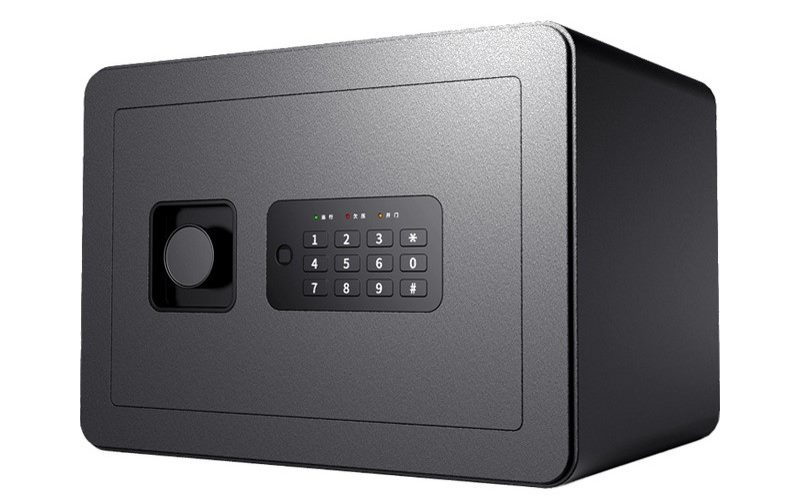 Két sắt điện tử có phần khung vỏ chắc chắn, chống cháy, chống khoan đục 